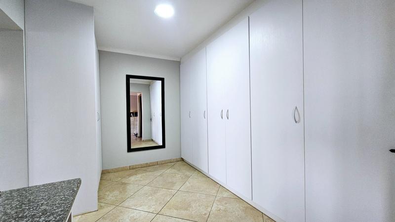 5 Bedroom Property for Sale in Dana Bay Western Cape
